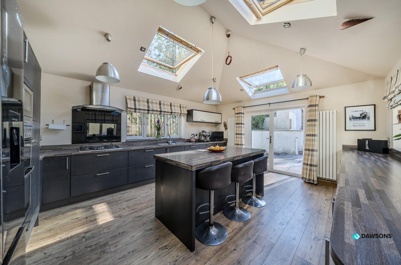 Portway, Bishopston, Swansea, SA3 3JR